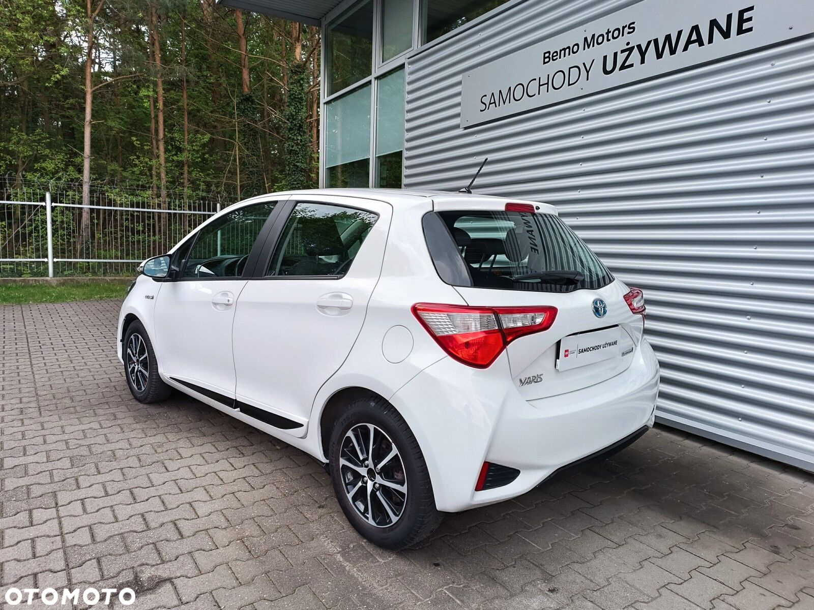 Toyota Yaris Hybrid 100 Active - 5