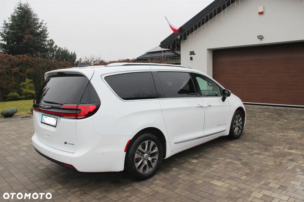 Chrysler Pacifica - 9