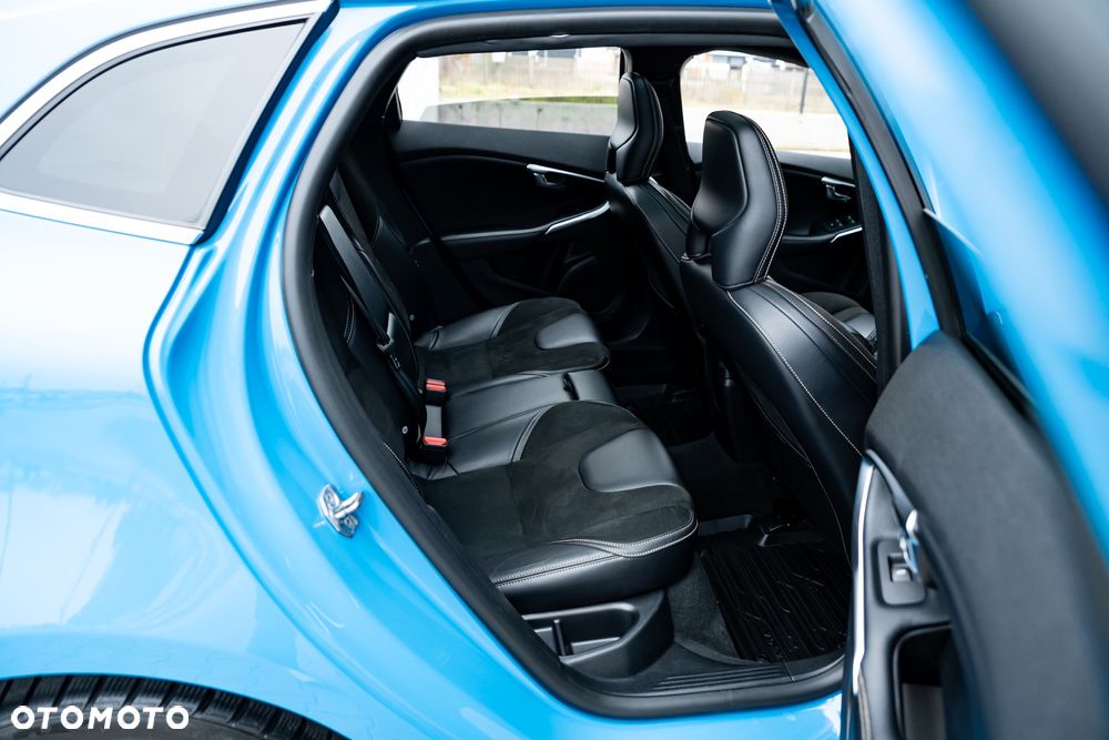 Volvo V40 D4 Geartronic RDesign - 22
