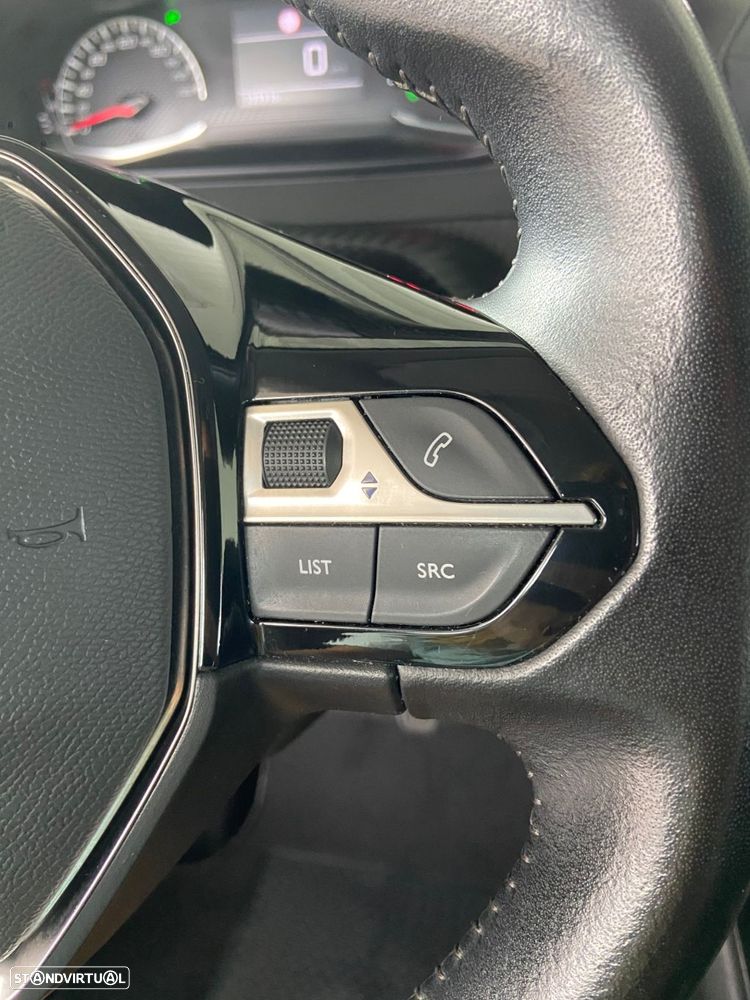 Peugeot 2008 PureTech 100 Active - 19