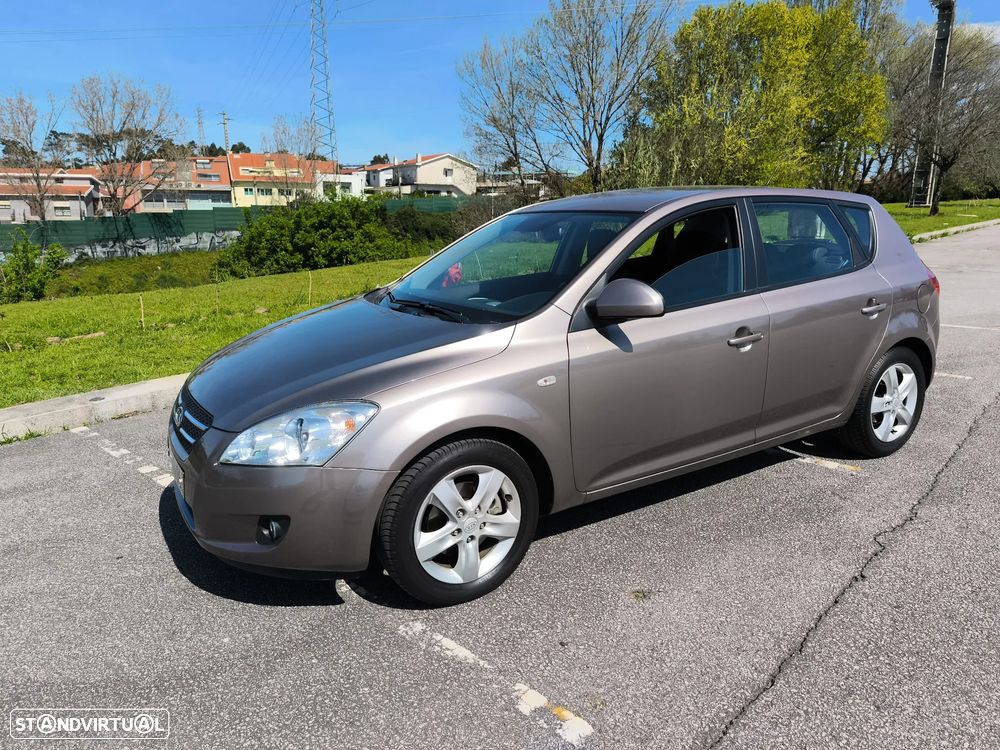 Kia Ceed 1.4 CVVT EX ISG - 3