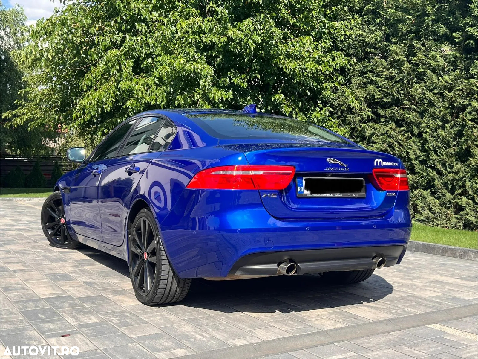 Jaguar XE - 8