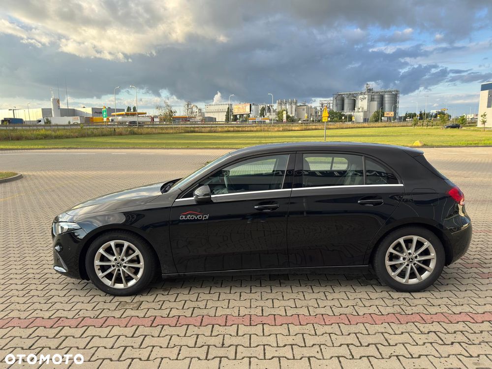 Mercedes-Benz Klasa A 180 Style 7G-DCT - 3