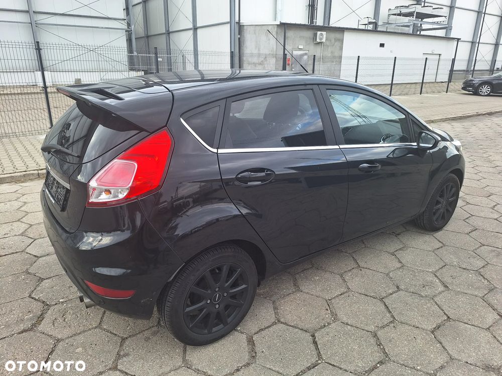 Ford Fiesta 1.0 EcoBoost S&S TITANIUM X - 4