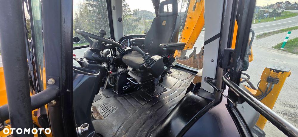 JCB 4CX - 3