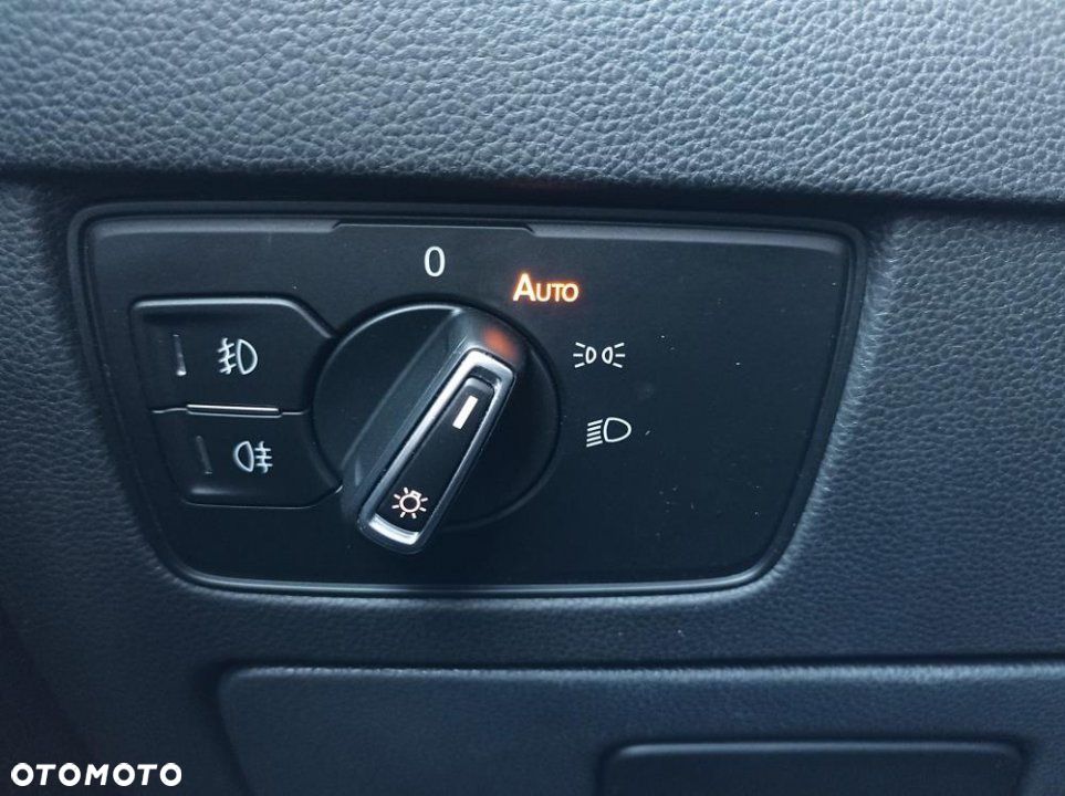 Volkswagen Passat - 21