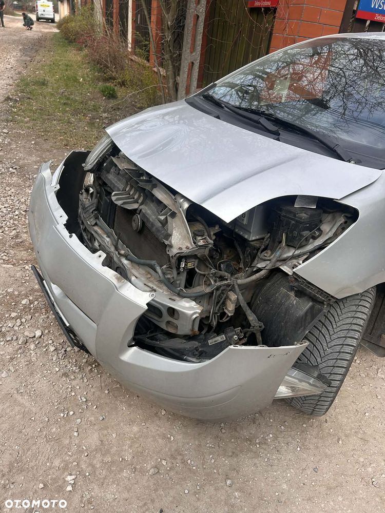 Toyota Yaris 1.33 Luna - 3
