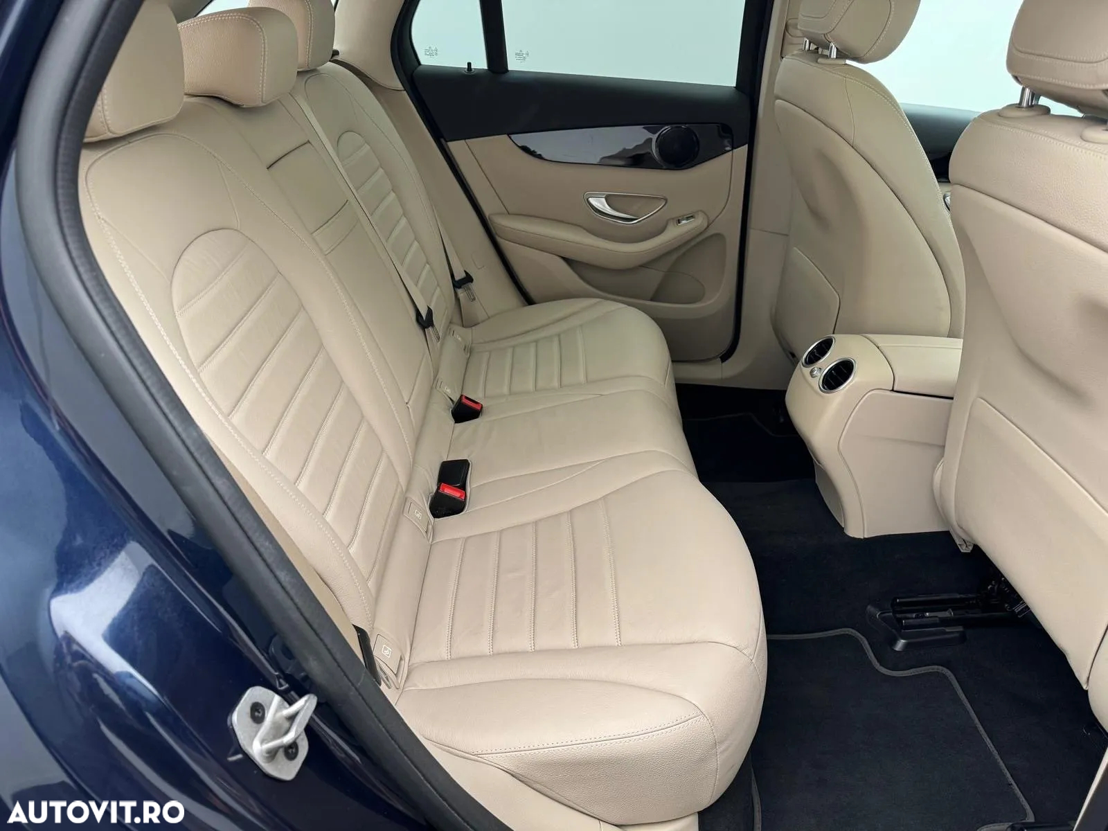 Mercedes-Benz GLC 300 e 4MATIC - 9