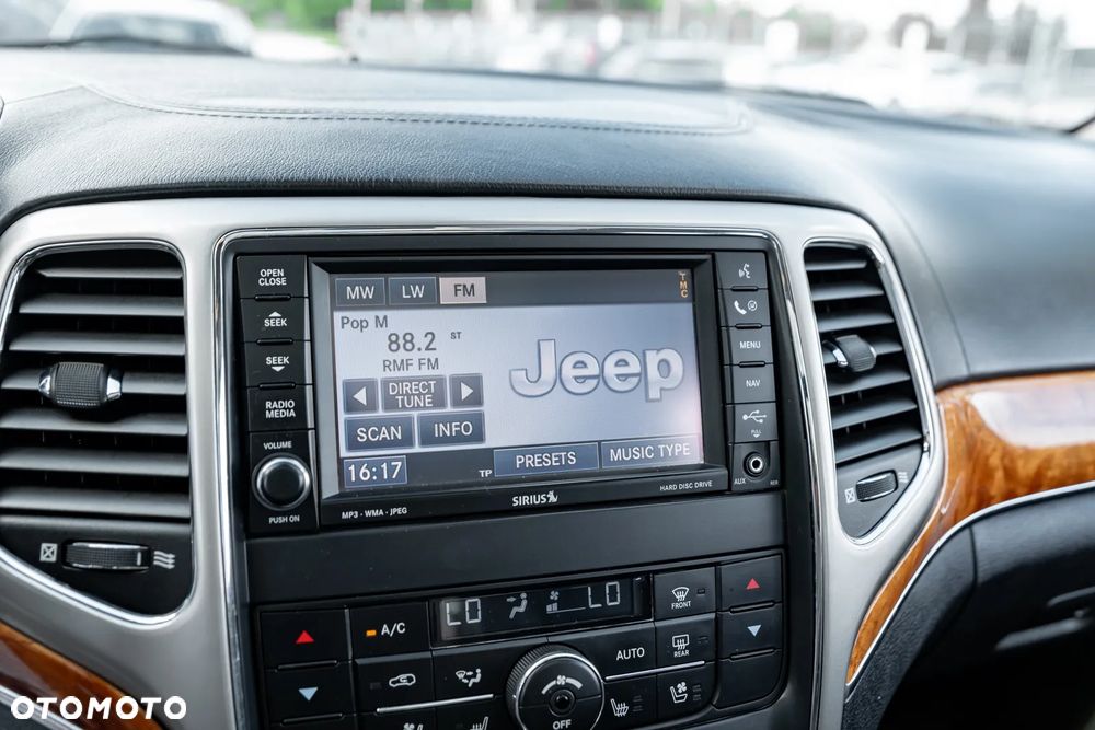 Jeep Grand Cherokee 5.7 V8 HEMI 4WD Automatik Overland - 31