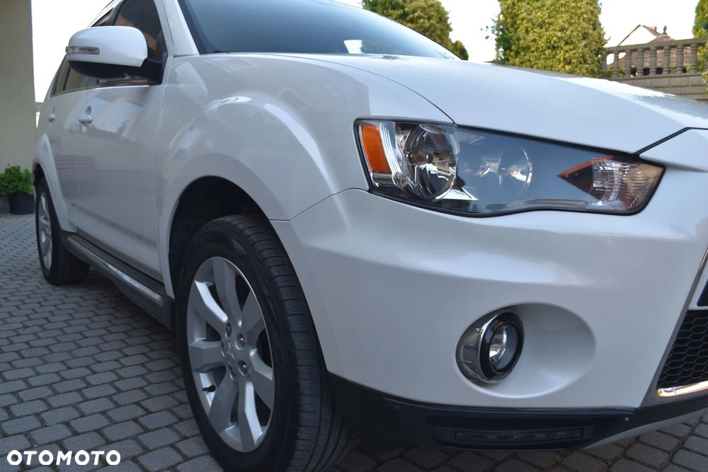 Mitsubishi Outlander 2.0 2WD Inform - 12