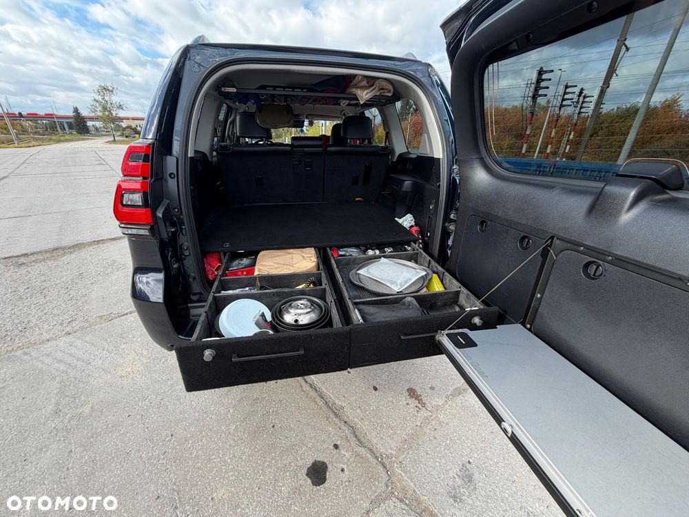 Toyota Land Cruiser - 12