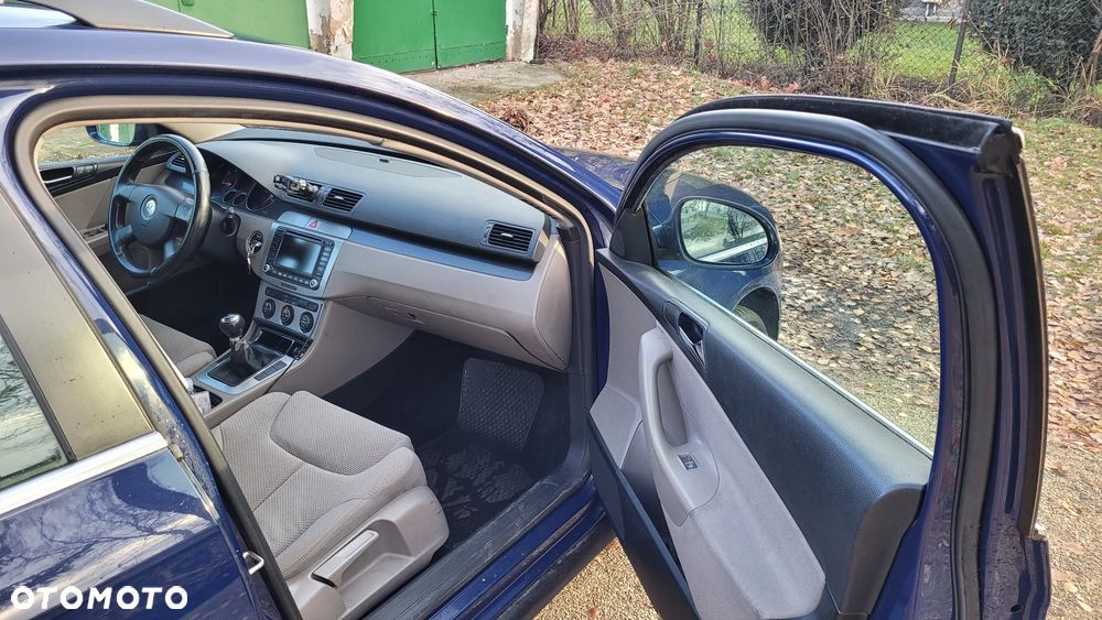 Volkswagen Passat 1.9 TDI Comfortline - 9