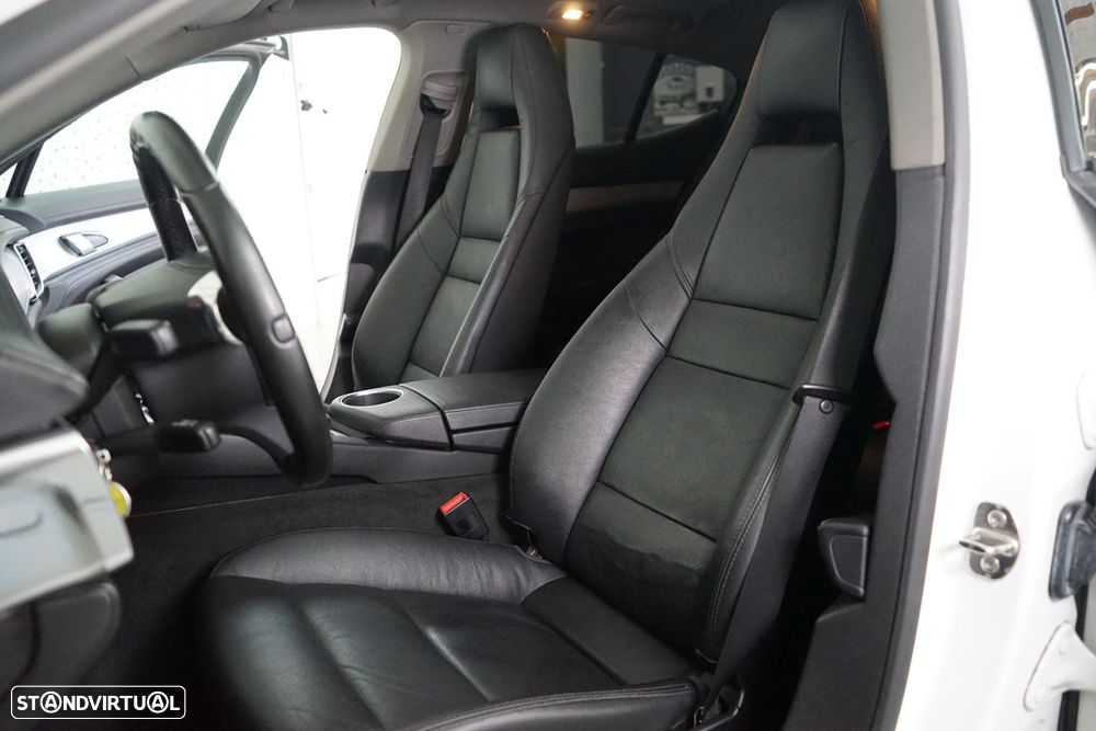 Porsche Panamera Platinum Edition - 38