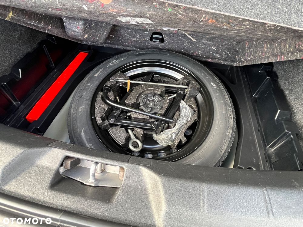 Volvo V40 T3 Drive-E Inscription - 36