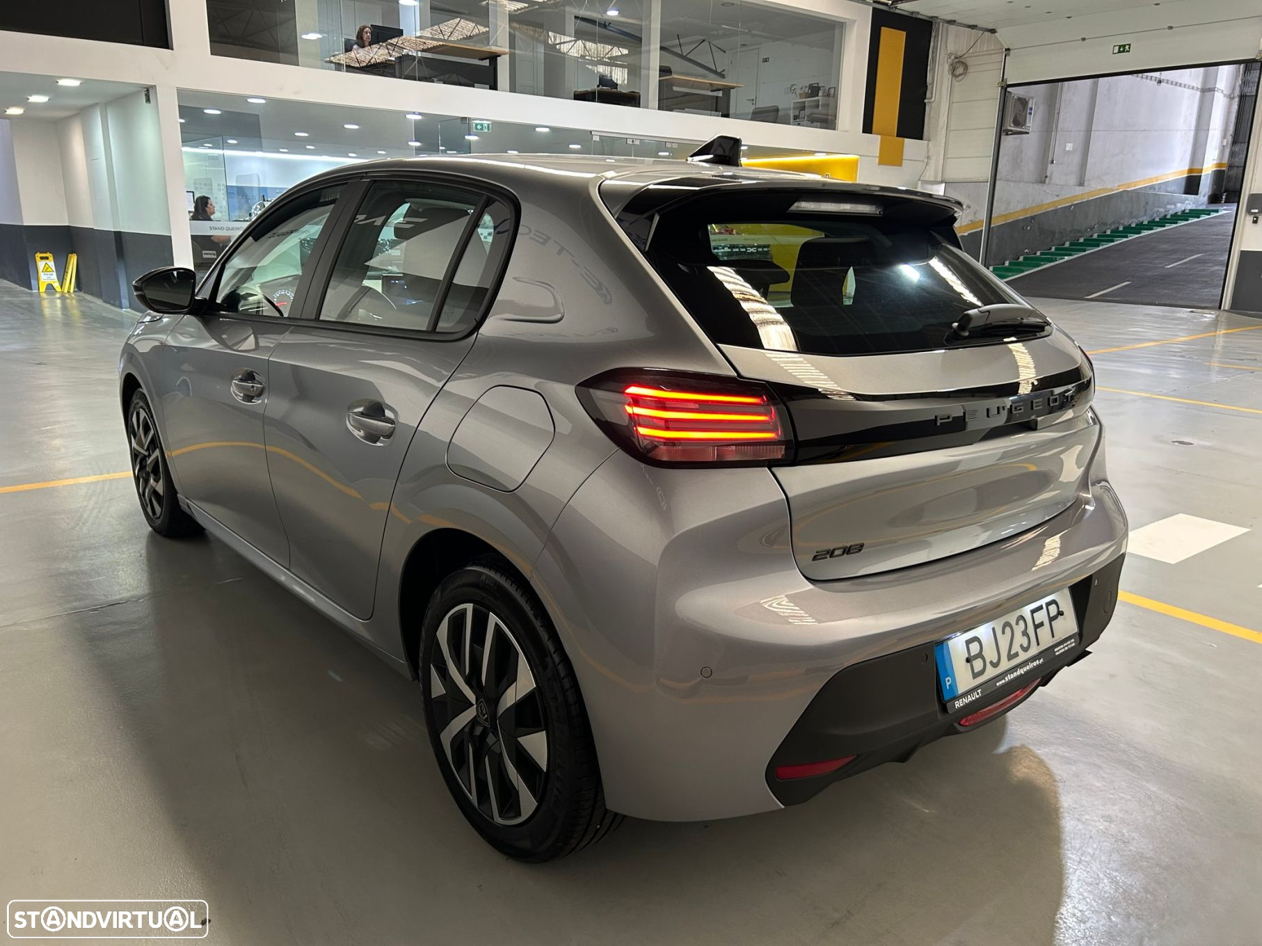 Peugeot 208 1.2 PureTech Active Pack - 6