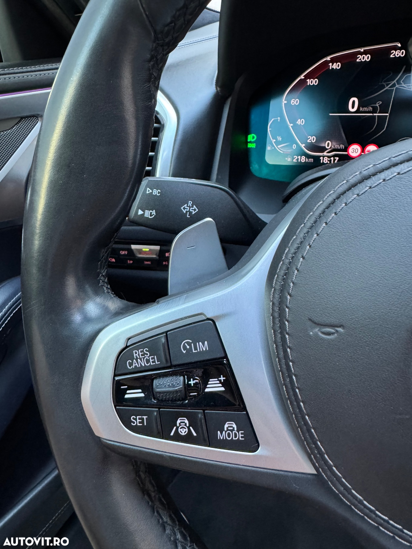 BMW Seria 8 - 28