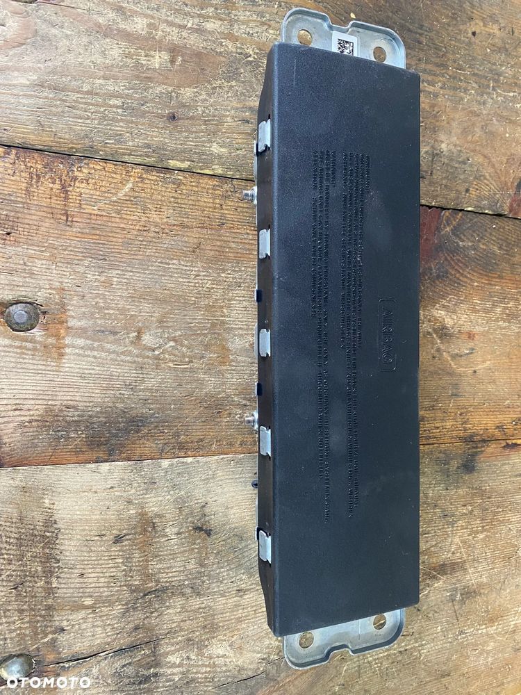 MERCEDES 213 poduszka kolanowa A 2138600302 - 1