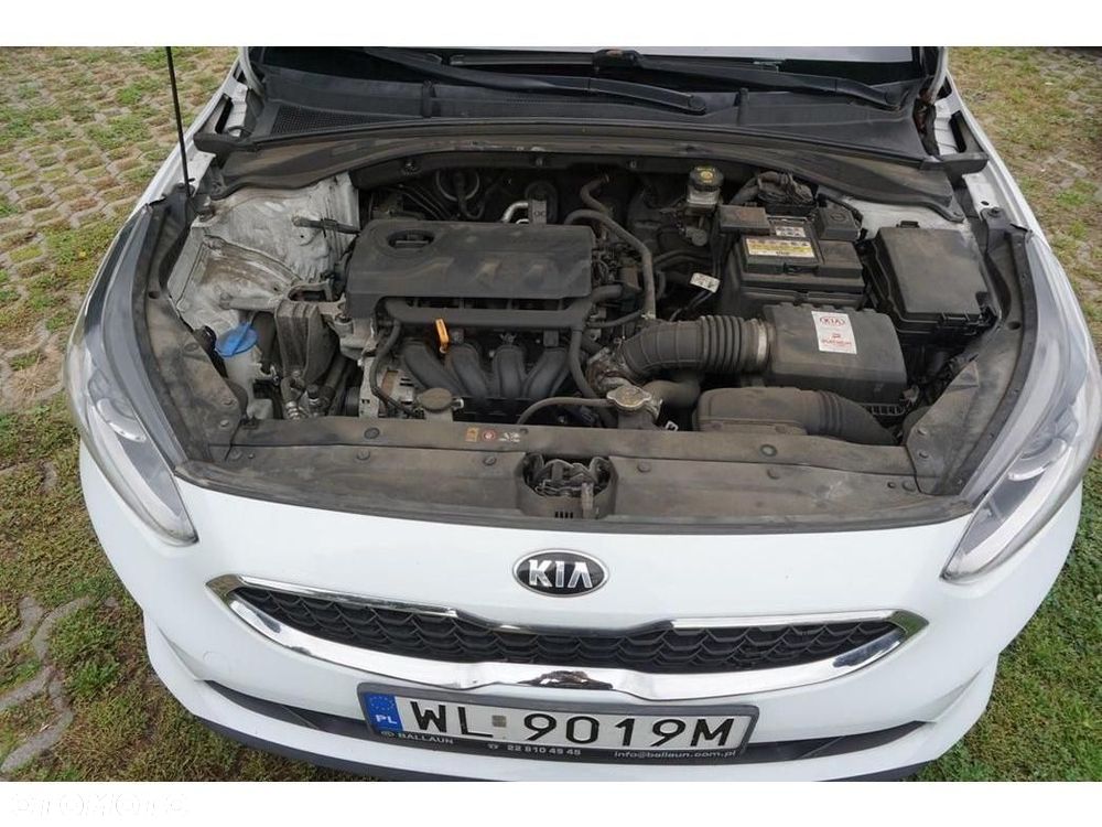 Kia Ceed - 12