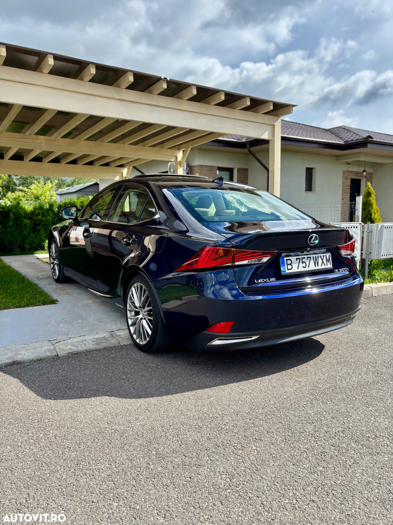 Lexus Seria IS 300h Aut. Luxury - 3