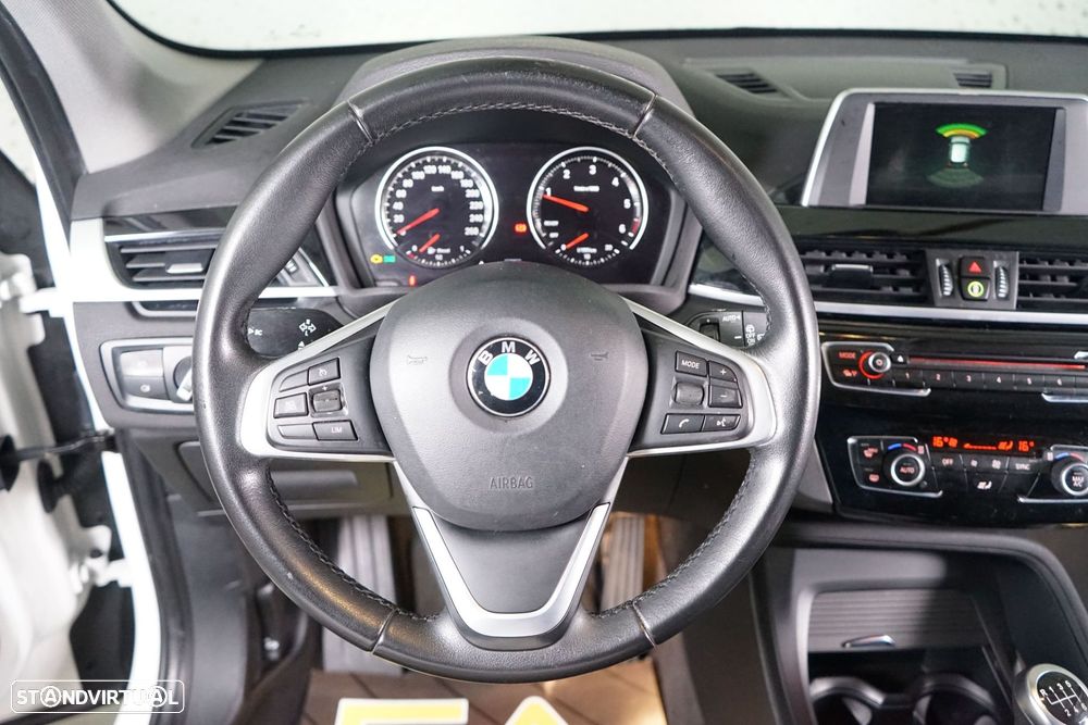 BMW X1 18 d sDrive Advantage - 23