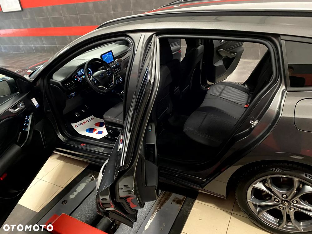 Ford Focus 2.0 EcoBlue ST-Line - 19