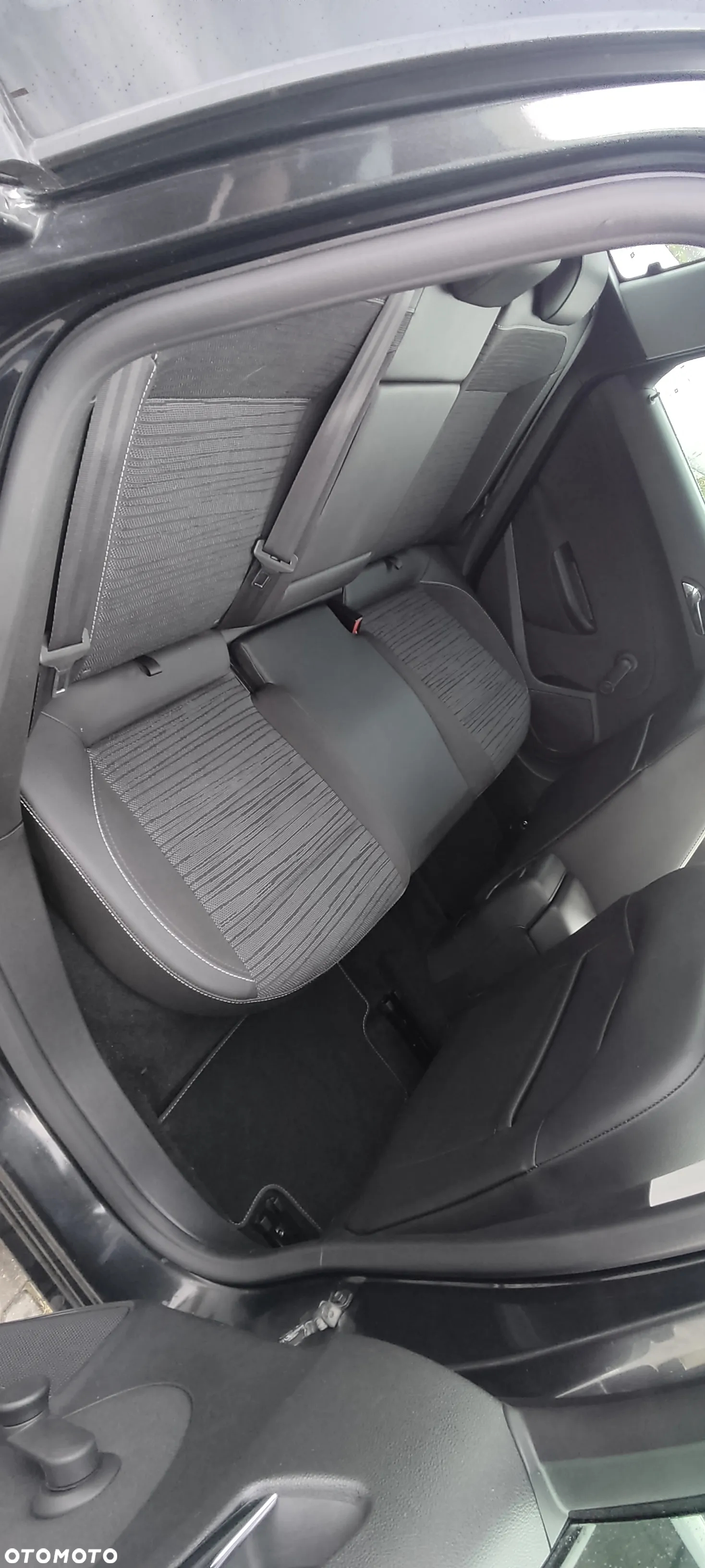 Opel Astra 1.4 Turbo Automatik Design Edition - 27