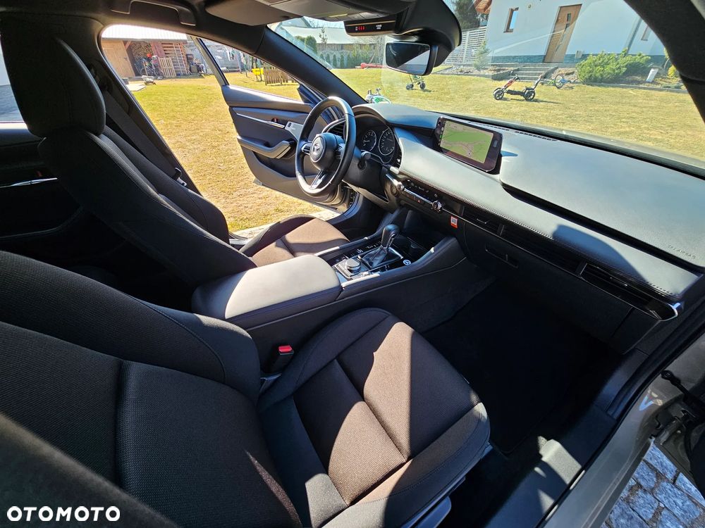 Mazda 3 e-SKYACTIV-G 140 M HYBRID EXCLUSIVE-LINE - 29