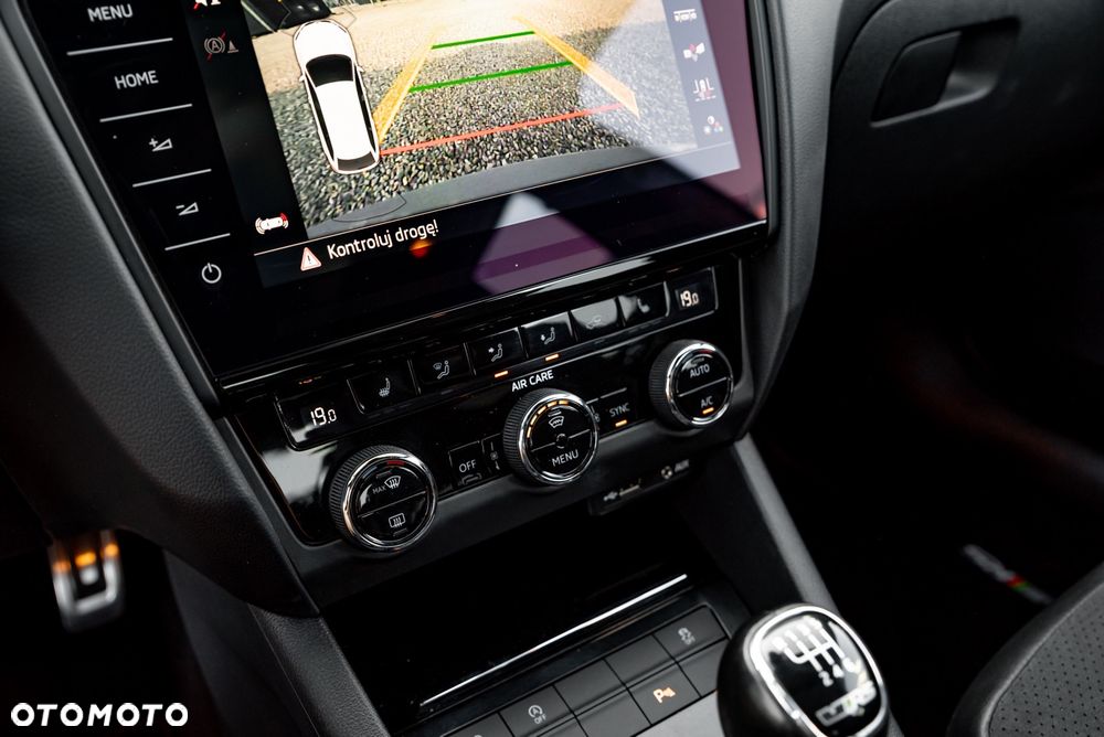 Skoda Octavia 2.0 TSI RS - 17