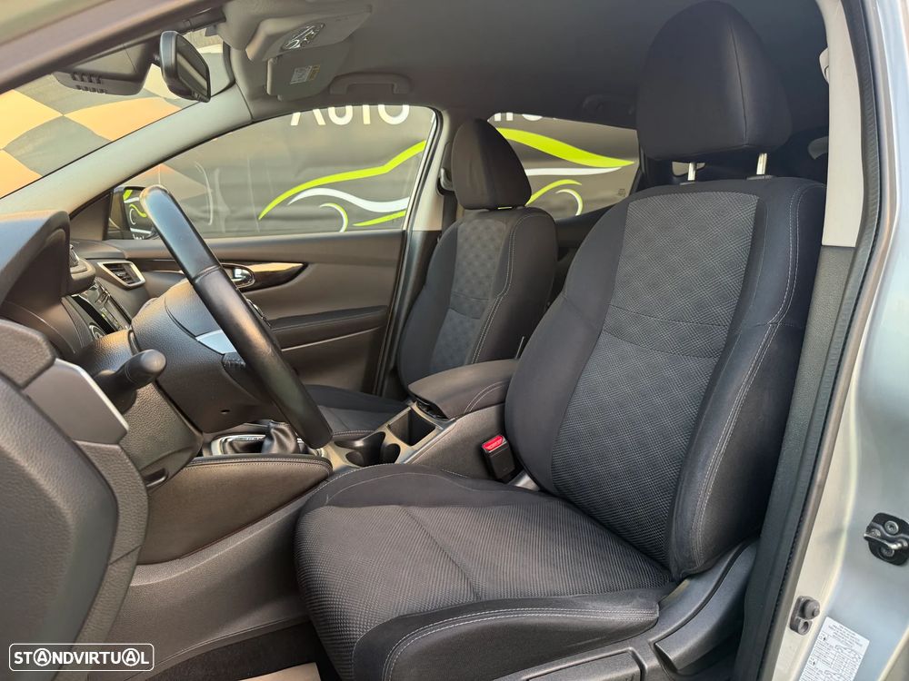 Nissan Qashqai 1.5 dCi N-Connecta - 17