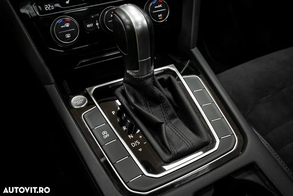 Volkswagen Passat Variant 2.0 TDI DSG R Executive - 33