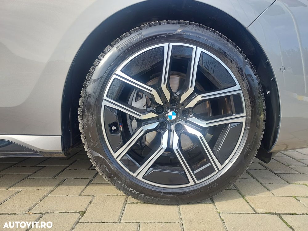 BMW Seria 7 - 11