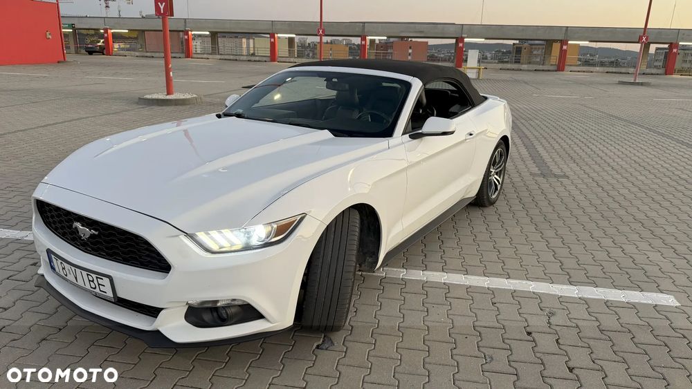 Ford Mustang Cabrio 2.3 Eco Boost - 35
