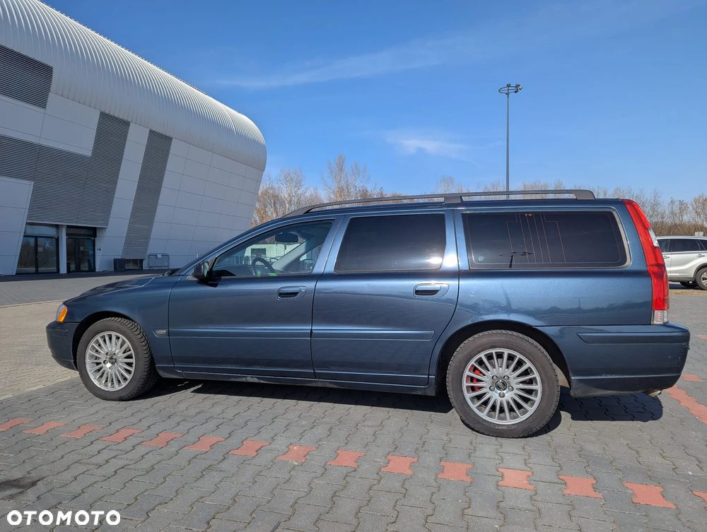 Volvo V70 2.4D5 Momentum - 8