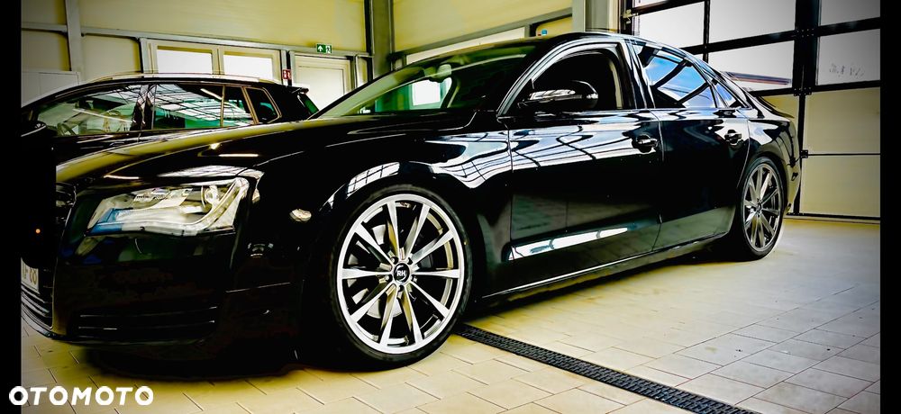 Audi A8 - 6