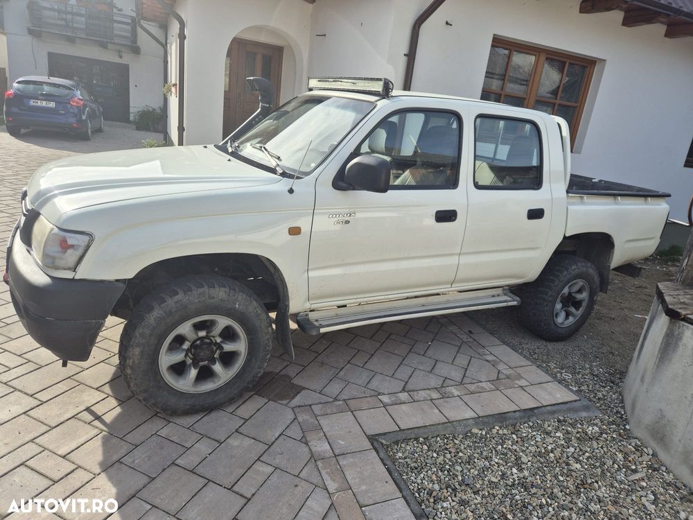 Toyota Hilux 4x4 Double Cab - 1