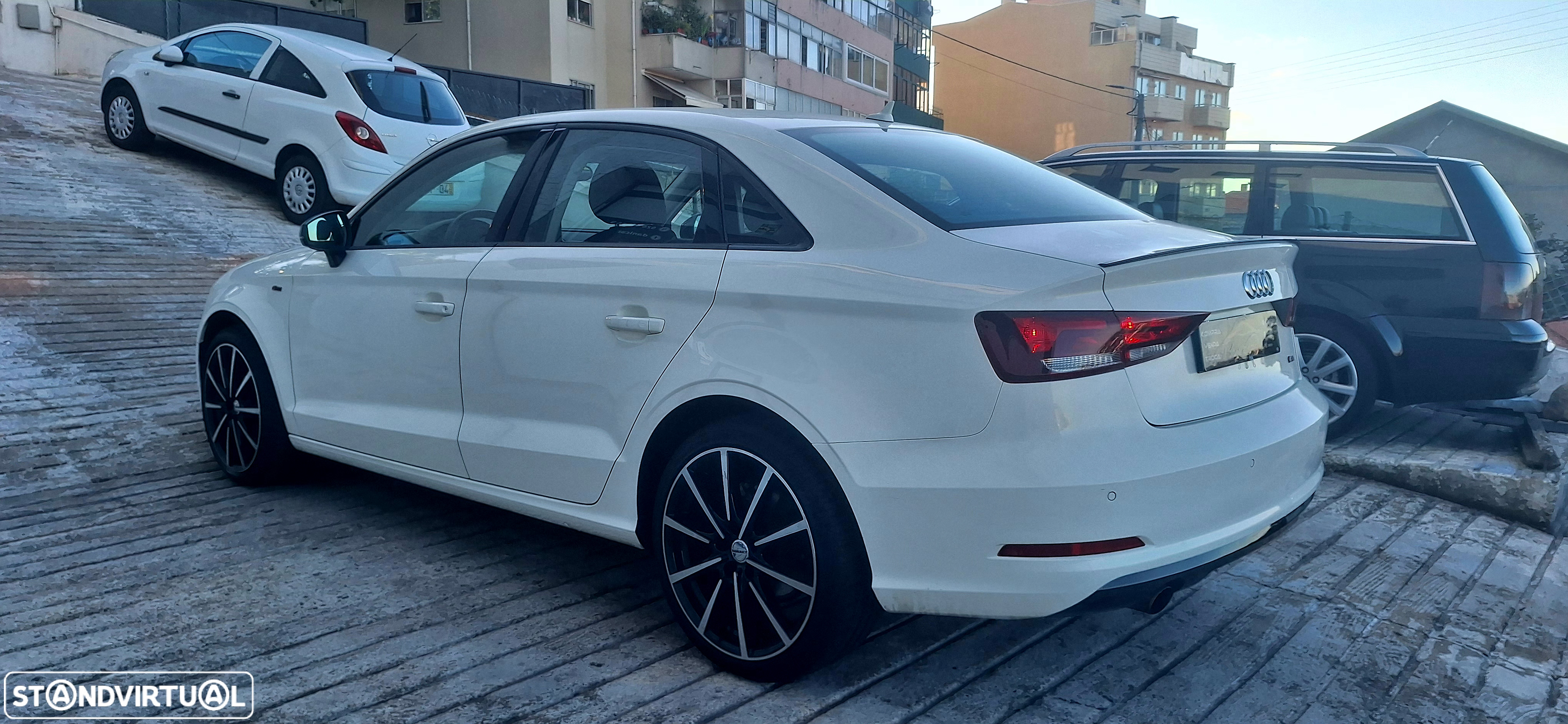 Audi A3 Limousine 1.6 TDI Attraction - 11