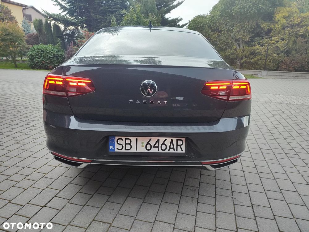 Volkswagen Passat 2.0 TDI Elegance DSG - 18