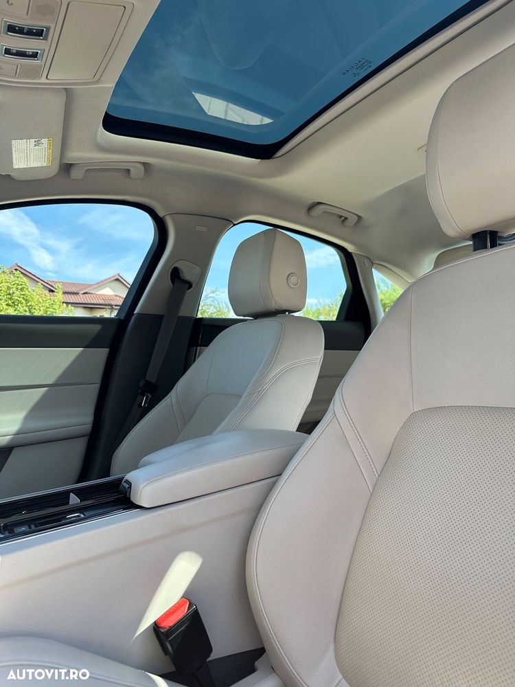 Jaguar XF 35t RWD Prestige - 6