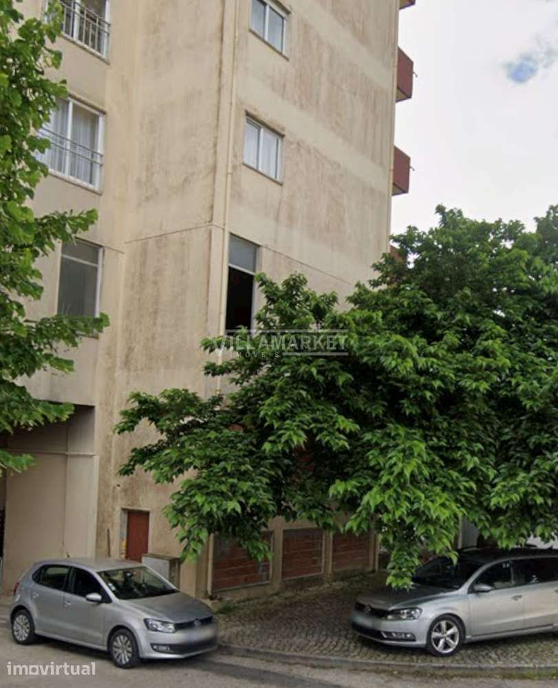 Loja da banca emparedada com 208 m2 situada na Rua do Jornal O Riomaio - Grande imagem: 3/3