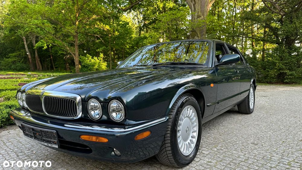 Jaguar XJ 3.2 - 28