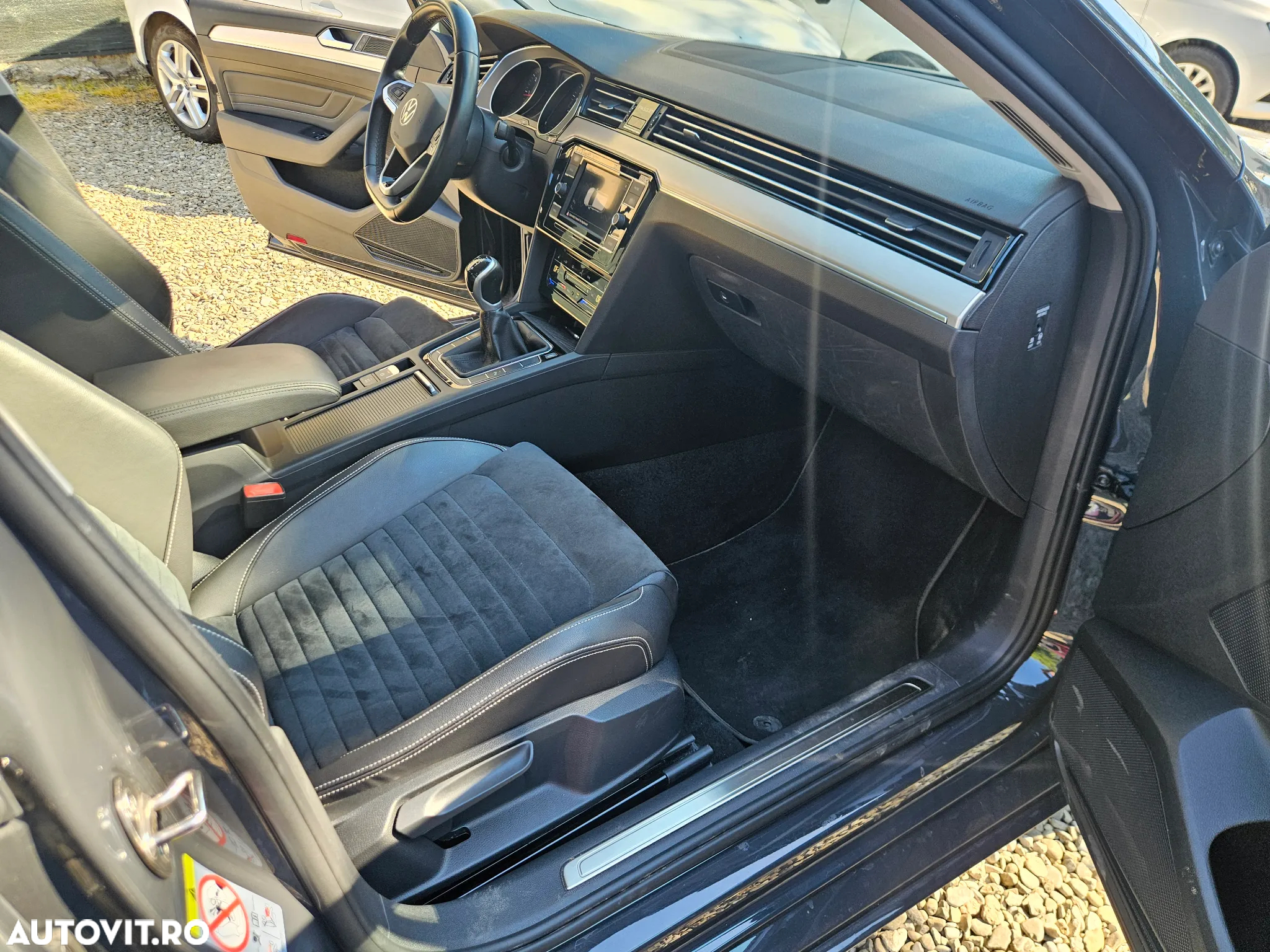 Volkswagen Passat 2.0 TDI Highline - 9