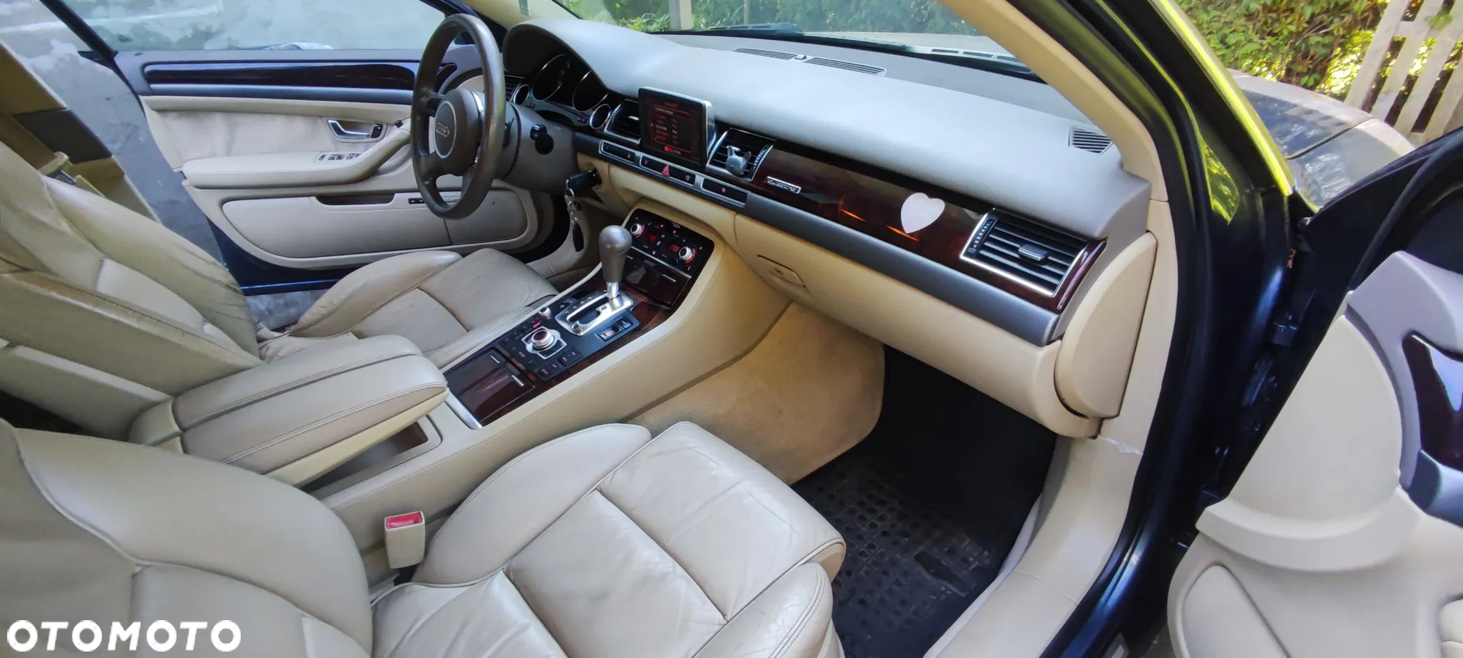 Audi A8 4.2 Quattro - 31