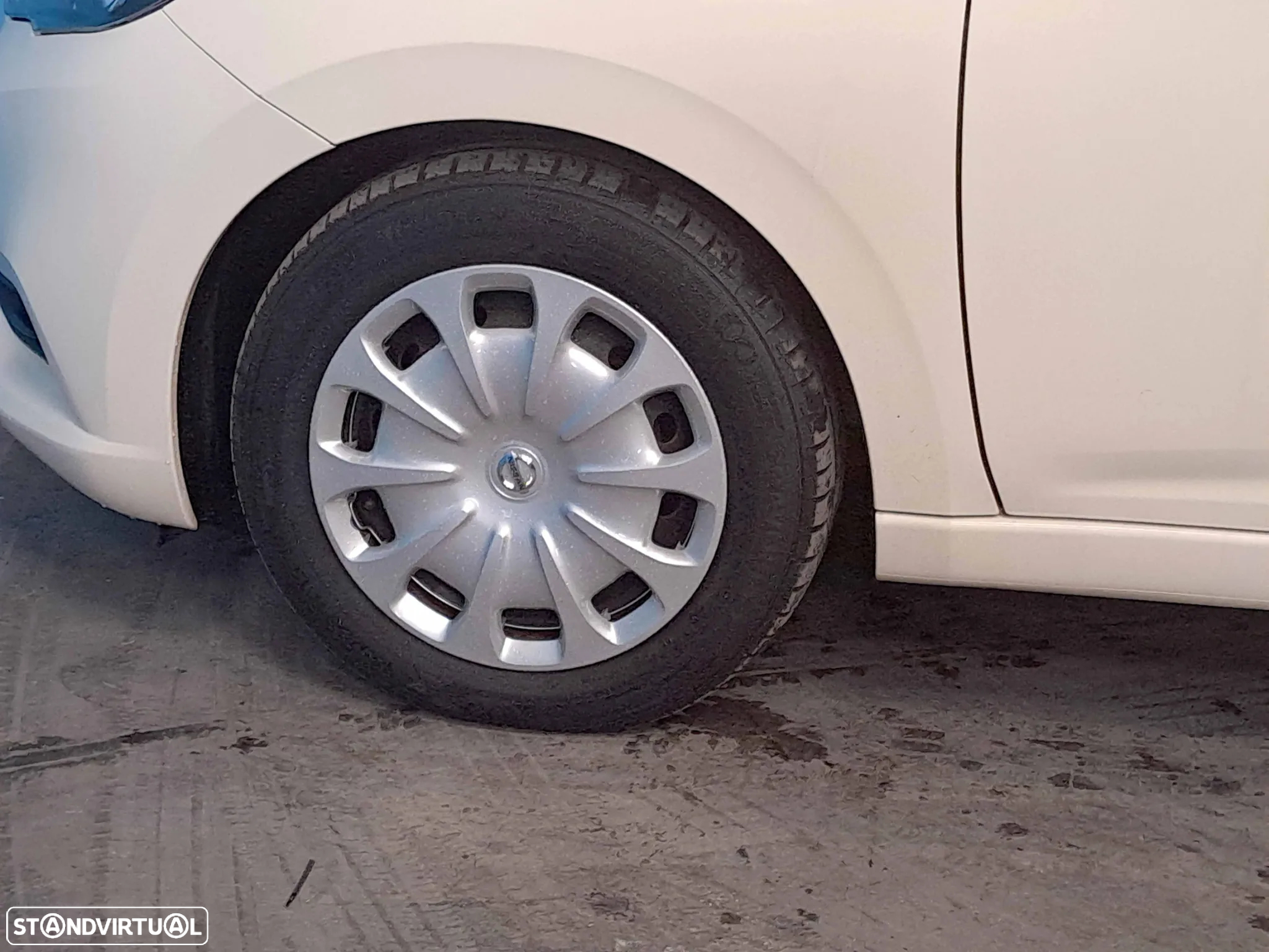 Nissan Micra 1.0 G Acenta - 16