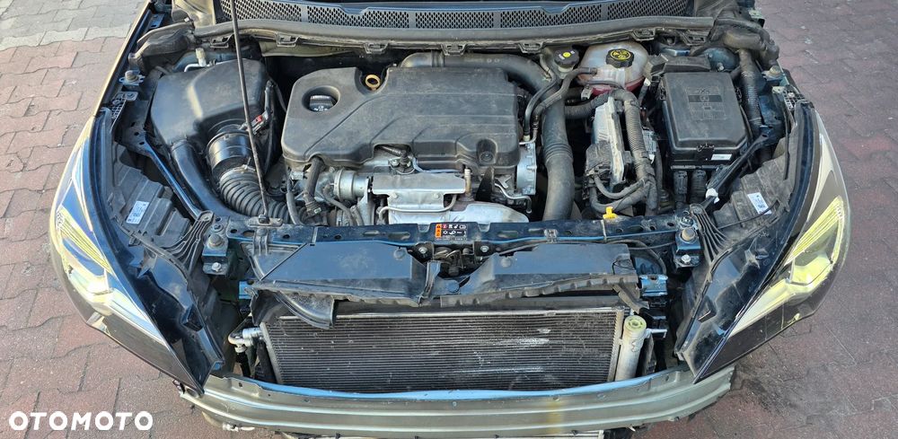 Opel Astra 1.4 Turbo Business - 10