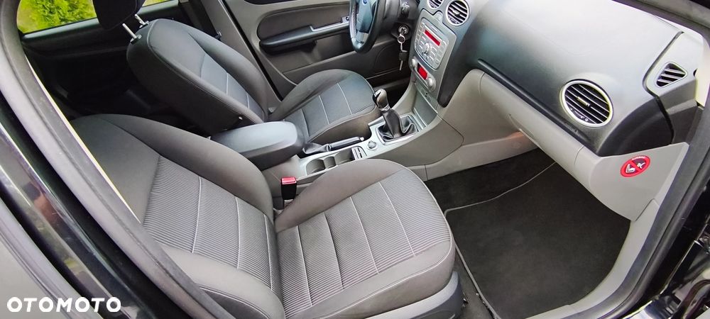 Ford Focus - 31