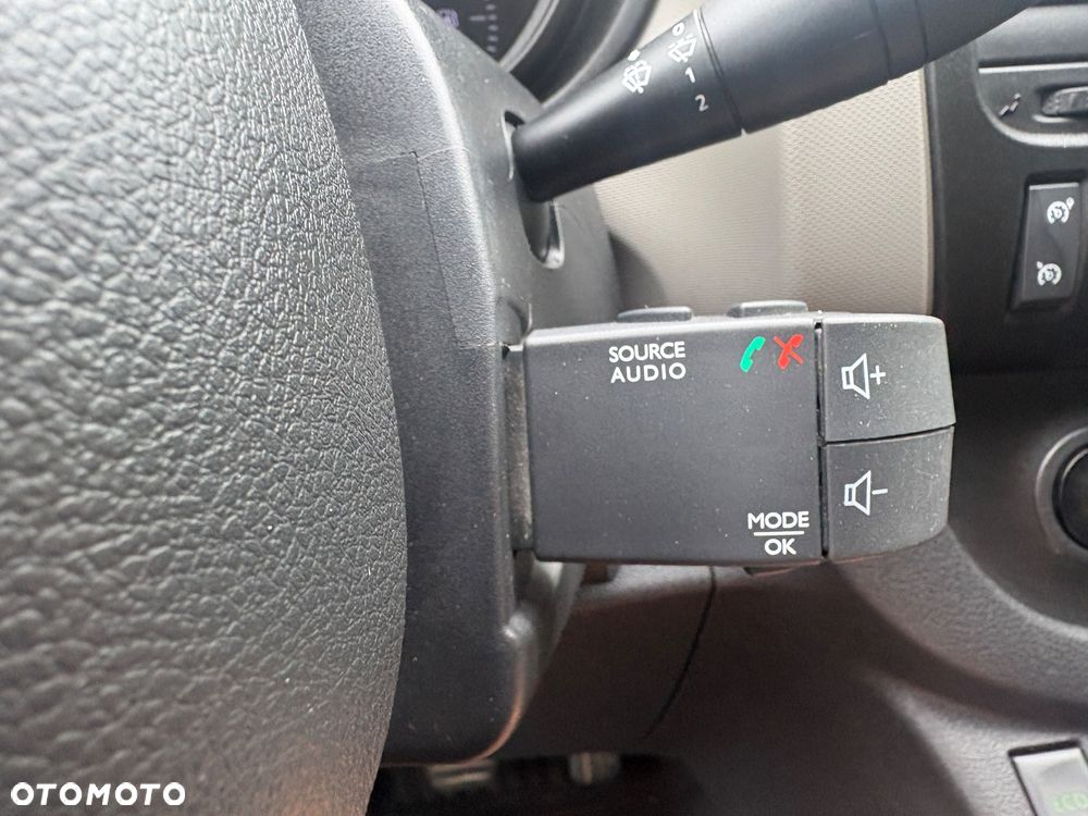 Renault Trafic - 19
