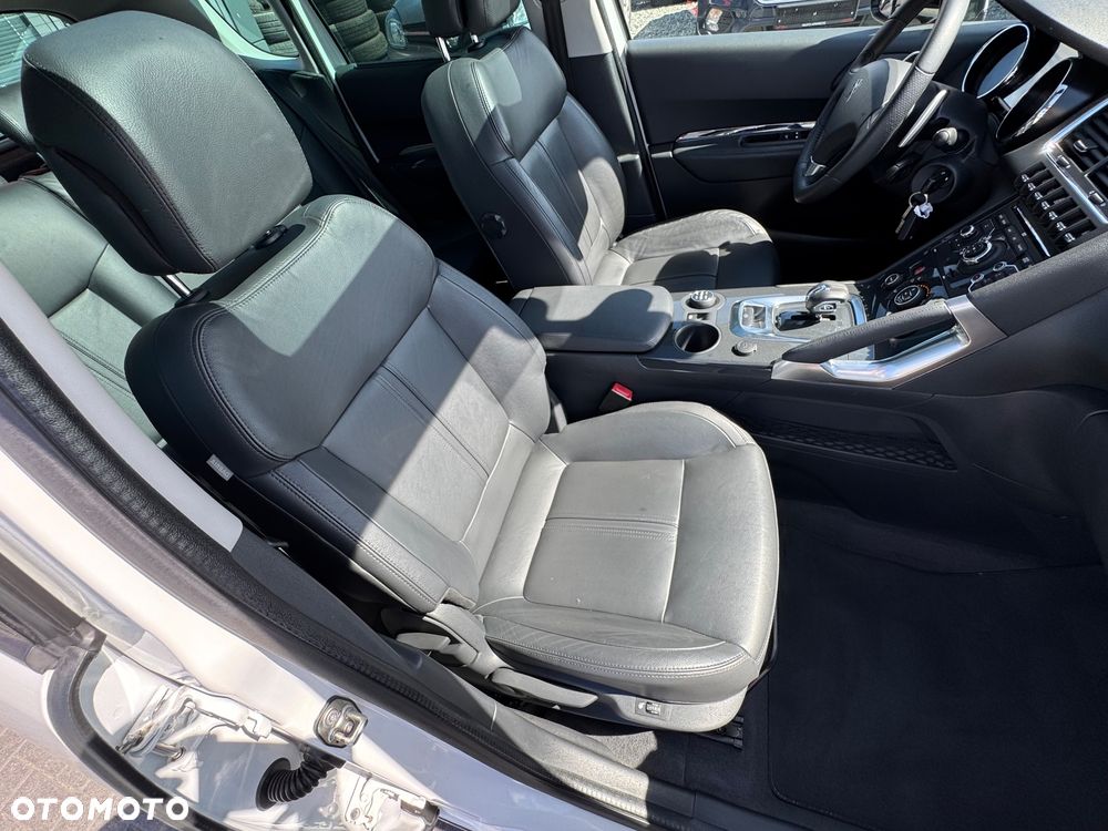 Peugeot 3008 Hybrid4 - 27