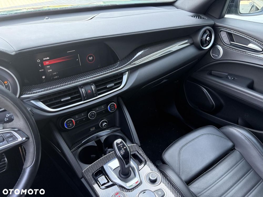 Alfa Romeo Stelvio 2.9 V6 Bi-Turbo Quadrifoglio Q4 - 17