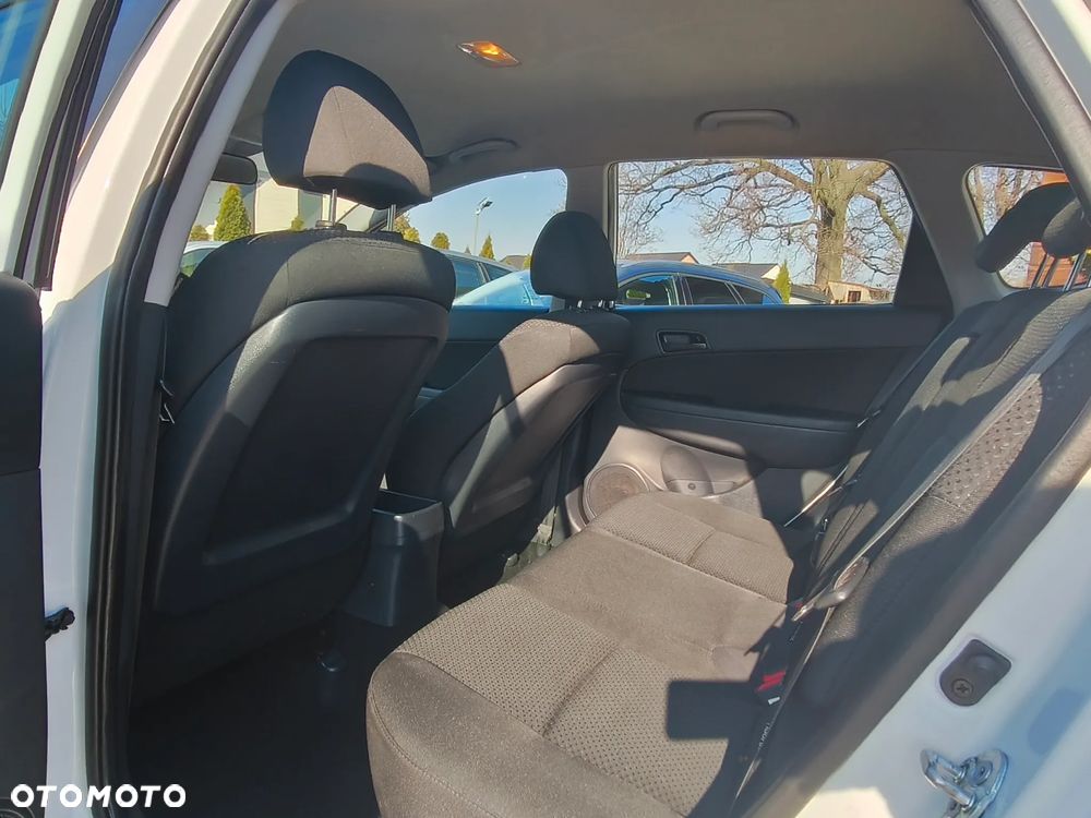 Hyundai i30 1.6 CRDi Classic + - 27