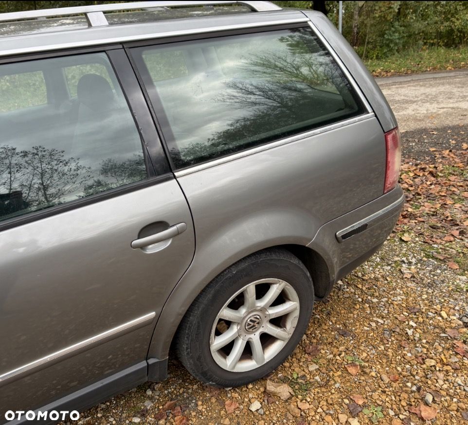 Volkswagen Passat 2004 photo 4